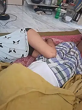 Snapshot of Hottestttu chatting on 10-26-25, 06:19 Hottestttu online show from 10-26-25, 06:19