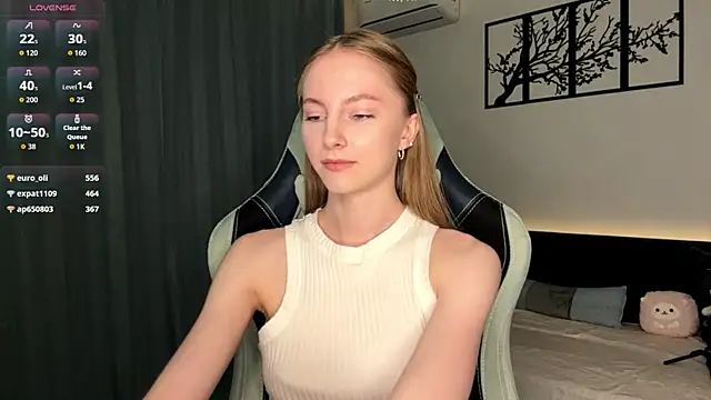 BrightAnnie online show from 11-23-25, 04:07