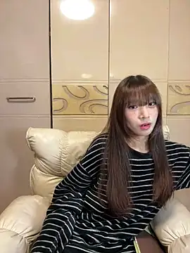 Snapshot of ANZ5201 chatting on 10-11-25, 03:43 ANZ5201 online show from 10-11-25, 03:43