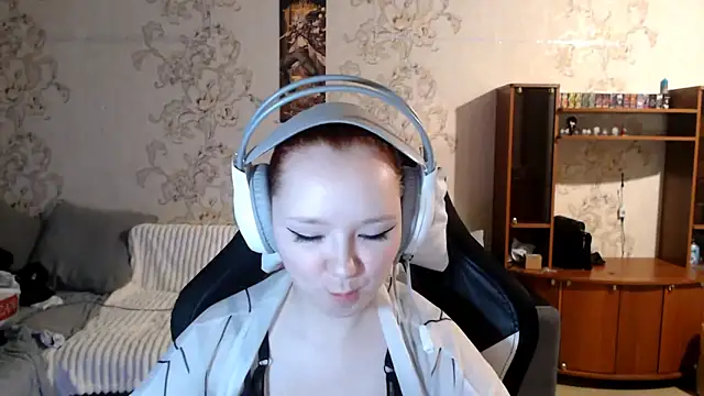 PansyBorriello online show from 09-15-25, 04:18