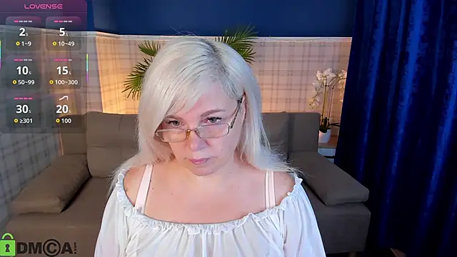 Hella Fabel online show from 11-22-25, 01:04