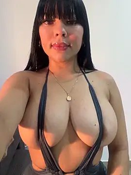 Snapshot of BrendaCrean chatting on 02-10-26, 12:31 BrendaCrean online show from 02-10-26, 12:31