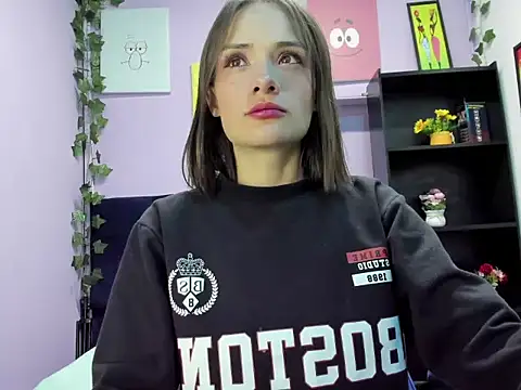 Tammy Thompson  online show from 10-22-25, 01:44