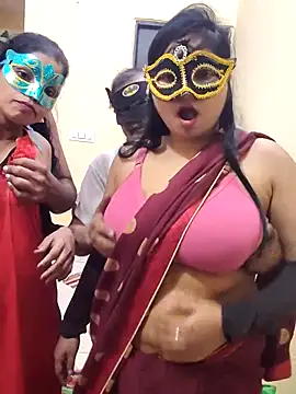 Snapshot of Hot_modal chatting on 12-16-25, 05:18 Hot modal online show from 12-16-25, 05:18