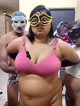 Snapshot of Hot_modal chatting on 12-18-25, 05:08 Hot modal online show from 12-18-25, 05:08