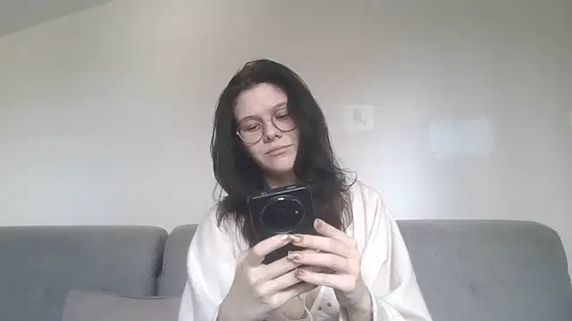 LaVostraDorothy online show from 11-13-25, 10:25