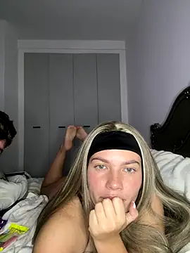 little lola x online show from 10-19-25, 09:26