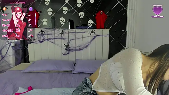 shirley hott online show from 10-17-25, 06:54