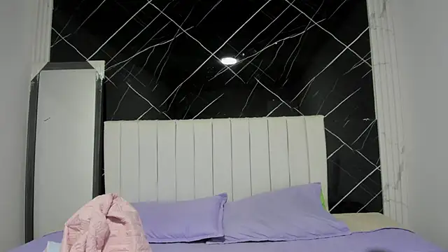 shirley hott online show from 11-11-25, 04:29