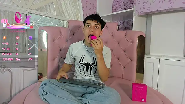 Dani rivass online show from 10-11-25, 11:31