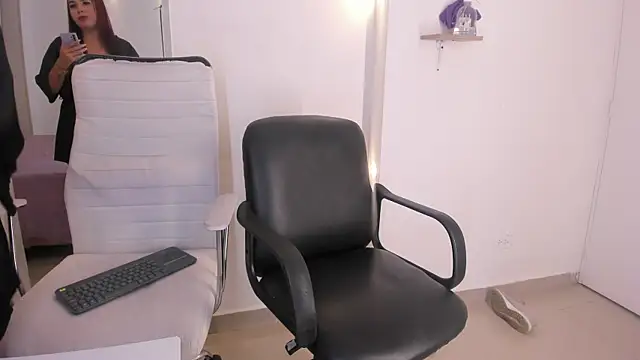 AnnieBigBoobs   online show from 09-13-25, 11:21