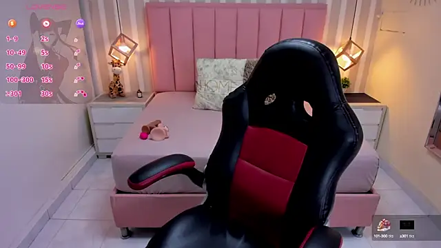 Snapshot of KATIAMOSS1 chatting on 09-27-25, 11:59 KATIAMOSS1 online show from 09-27-25, 11:59