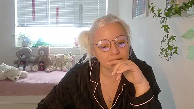 Linsy Kim online show from 01-10-26, 09:00