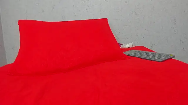 Snapshot of scarlett646 chatting on 10-22-25, 03:07 scarlett646 online show from 10-22-25, 03:07