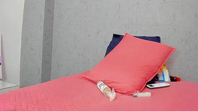 Snapshot of scarlett646 chatting on 10-28-25, 03:10 scarlett646 online show from 10-28-25, 03:10