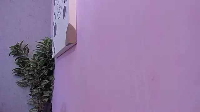 Snapshot of scarlett646 chatting on 02-05-26, 03:11 scarlett646 online show from 02-05-26, 03:11