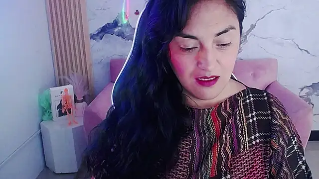 Snapshot of tamara_ch1 chatting on 10-19-25, 03:18 tamara ch1 online show from 10-19-25, 03:18