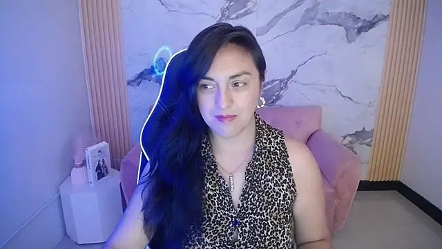 Snapshot of tamara_ch1 chatting on 11-20-25, 03:18 tamara ch1 online show from 11-20-25, 03:18