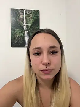 Snapshot of stelli_99 chatting on 10-12-25, 04:17 stelli 99 online show from 10-12-25, 04:17