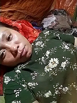 Snapshot of venu00 chatting on 09-17-25, 04:19 venu00 online show from 09-17-25, 04:19