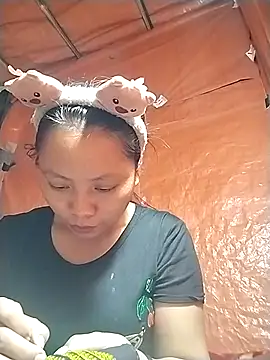 Snapshot of venu00 chatting on 09-26-25, 01:42 venu00 online show from 09-26-25, 01:42