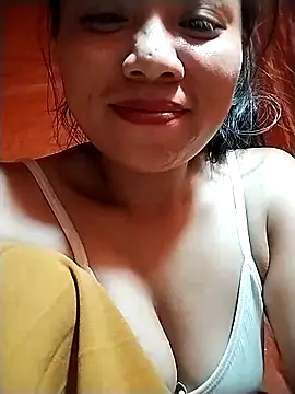 Snapshot of venu00 chatting on 10-01-25, 12:44 venu00 online show from 10-01-25, 12:44