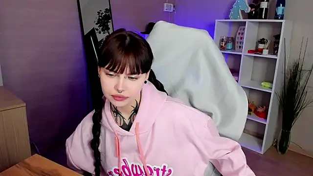 Morana Batt online show from 10-11-25, 02:00