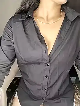 Snapshot of Savita2310 chatting on 11-14-25, 05:55 Savita2310 online show from 11-14-25, 05:55