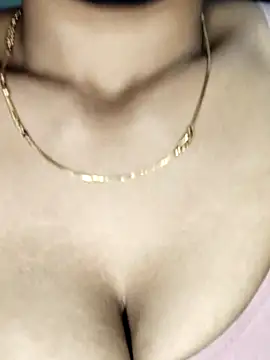 Snapshot of Savita2310 chatting on 11-25-25, 03:23 Savita2310 online show from 11-25-25, 03:23