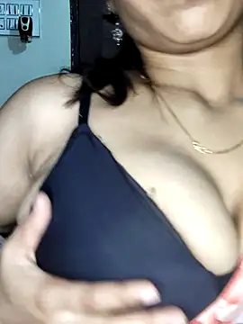 Snapshot of Savita2310 chatting on 11-26-25, 07:15 Savita2310 online show from 11-26-25, 07:15