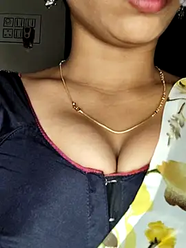 Snapshot of Savita2310 chatting on 11-29-25, 06:22 Savita2310 online show from 11-29-25, 06:22