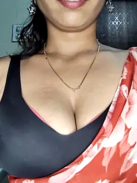 Snapshot of Savita2310 chatting on 12-04-25, 06:05 Savita2310 online show from 12-04-25, 06:05