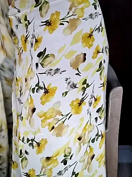 Snapshot of Savita2310 chatting on 12-13-25, 08:47 Savita2310 online show from 12-13-25, 08:47