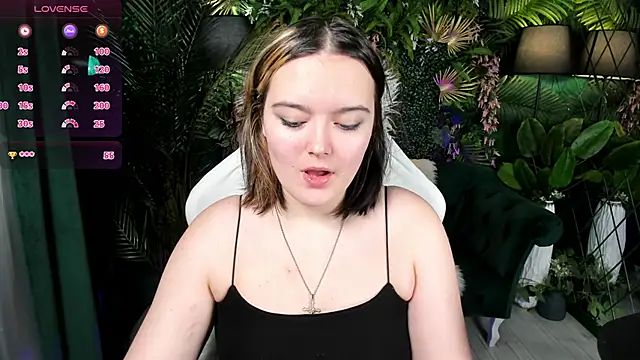 Snapshot of HeyMary chatting on 11-11-25, 11:21 HeyMary online show from 11-11-25, 11:21