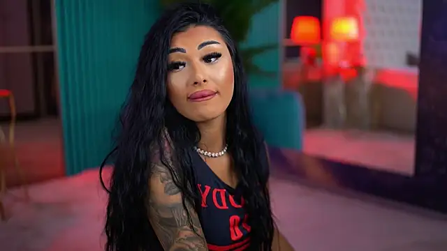 ArabellaPosh online show from 10-28-25, 06:17