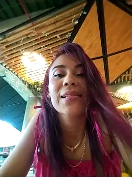 dulcelatin21 online show from 11-16-25, 09:20