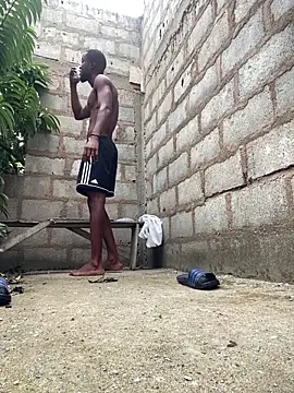 Makemecum634941 online show from 10-27-25, 08:29