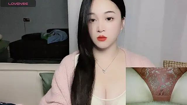 woaiqinqin online show from 12-19-25, 04:36