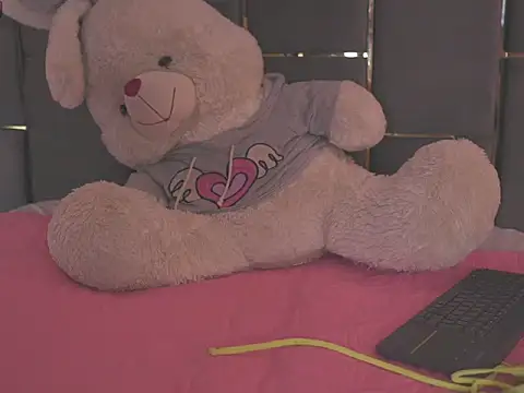 Doll kata  online show from 10-15-25, 01:44