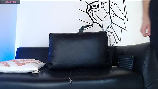 Clay black online show from 09-19-25, 03:24