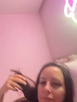 Snapshot of nightingale27 chatting on 10-23-25, 08:18 nightingale27 online show from 10-23-25, 08:18