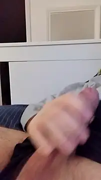 NewJoiner online show from 10-10-25, 05:56