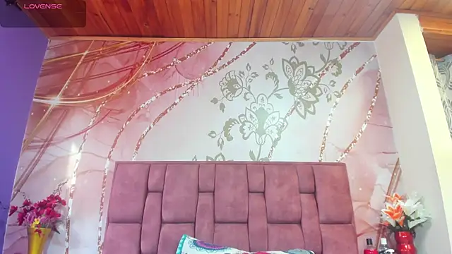 Snapshot of luna_maisonn chatting on 11-05-25, 08:20 luna maisonn online show from 11-05-25, 08:20