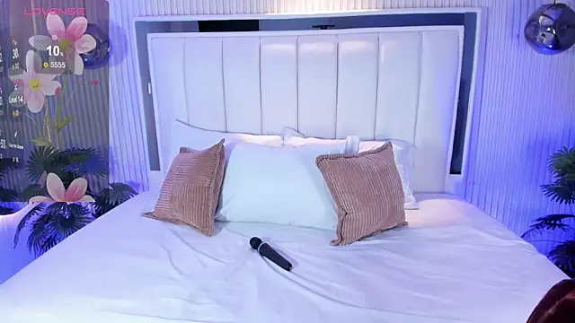 MariathLittle online show from 11-08-25, 05:34