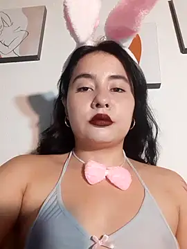 Yuli-27 online show from 10-31-25, 03:07