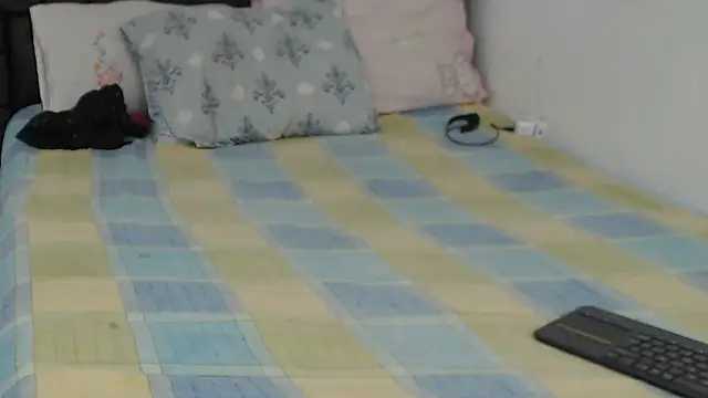 zoe stp latina online show from 11-27-25, 07:16