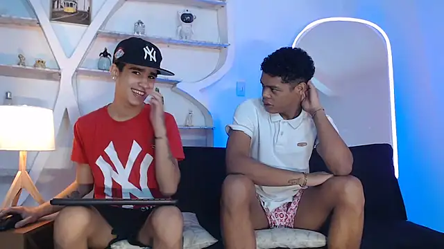 PRETTY FEM online show from 09-30-25, 01:27