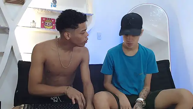 PRETTY FEM online show from 11-04-25, 07:35