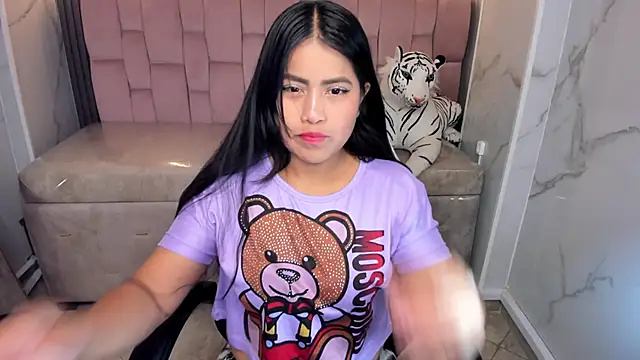 Snapshot of Victoria_b_ chatting on 10-09-25, 12:36 Victoria b online show from 10-09-25, 12:36