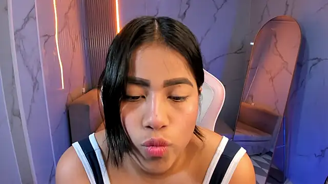 Snapshot of Victoria_b_ chatting on 10-10-25, 08:08 Victoria b online show from 10-10-25, 08:08